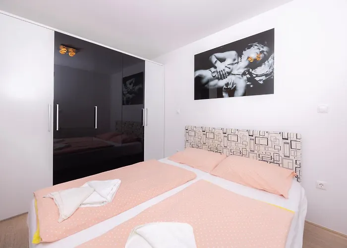 Arnika * Kranjska Gora