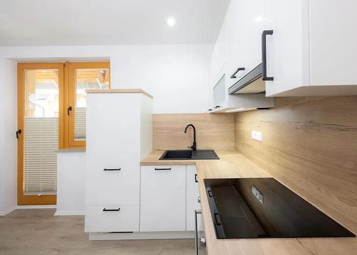 Arnika Kranjska Gora